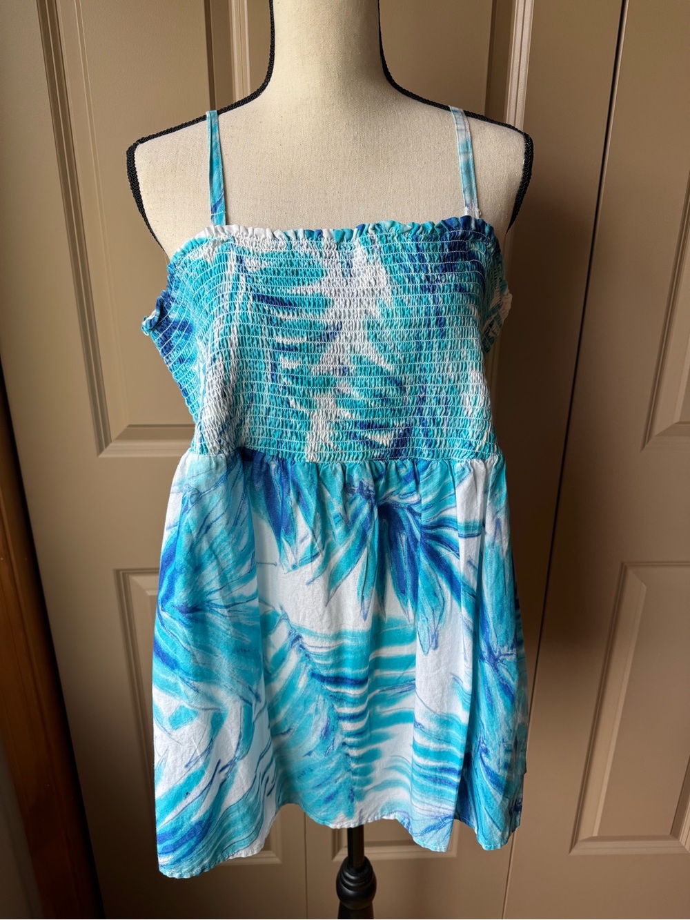 🏝️ Blue & Turquoise Tropical Print Smocked Tank Top